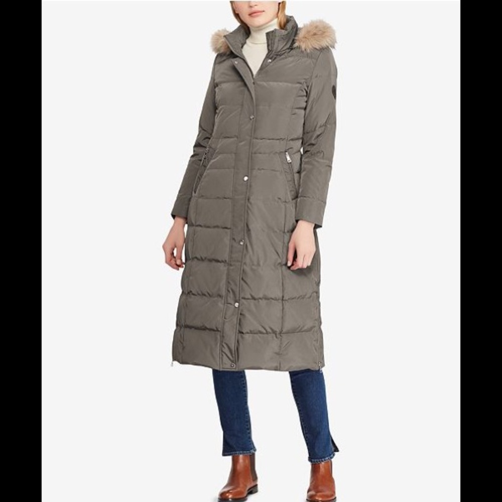 Ralph Lauren
Faux-Fur Hooded Down Maxi Puffer Coat